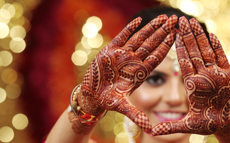 bridal-mehndi-stain-hands